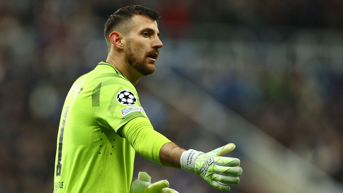 Šok. Běsnící fanoušek Chelsea zaútočil na slovenského brankáře, řeší to policie