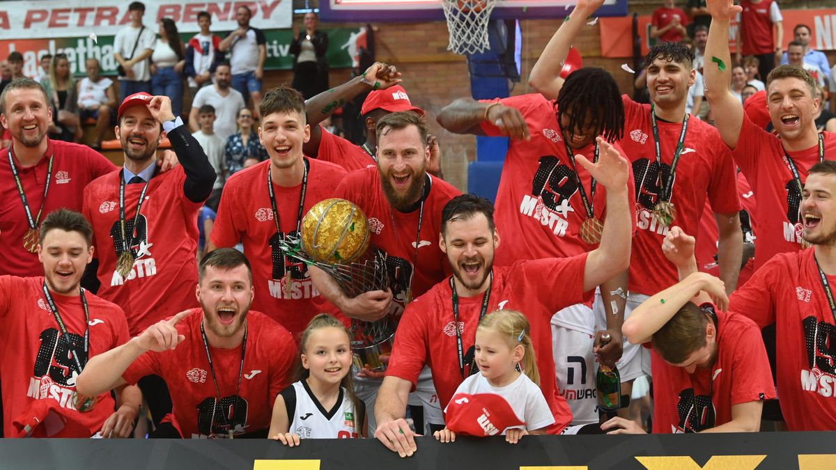 Cíle jsou splněné, titul je zpět v Nymburce, řekl basketbalista Kříž