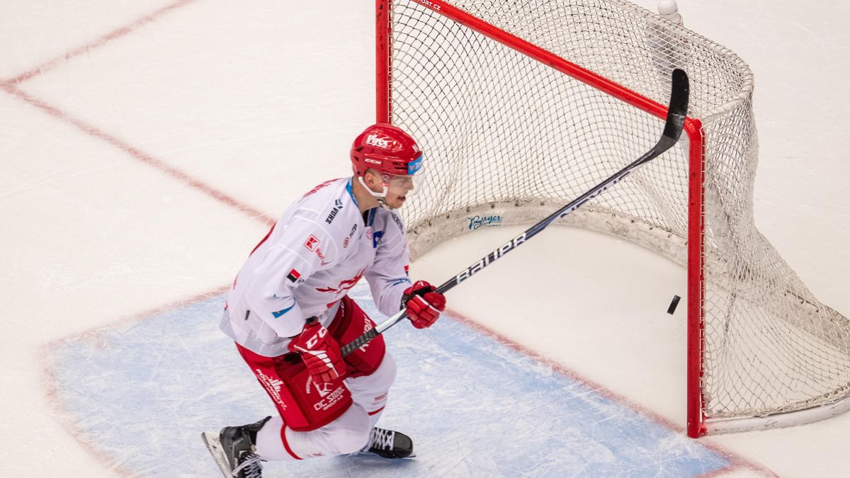 Nedo odehrál skvělý zápas, ten gól si zasloužil, chválil řízného beka Nestrašil