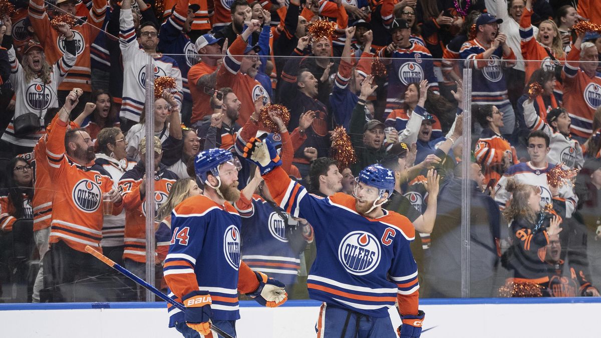 Edmonton srovnal sérii s Dallasem, zářil McDavid