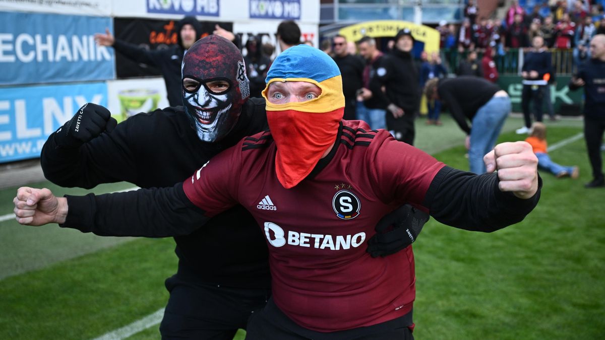Nesnažte se vběhnout na hřiště, apeluje Sparta na své fanoušky před finále