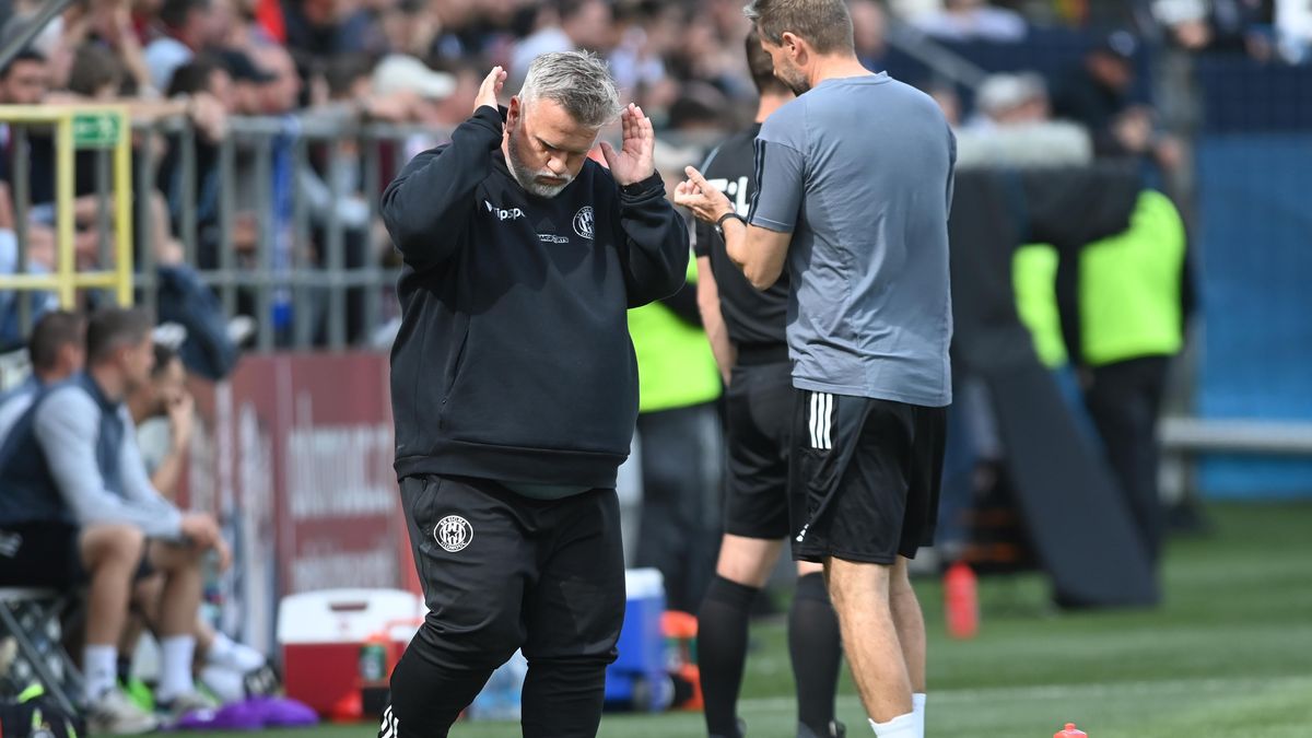 Neproměníte-li se Spartou šance, přijdou pohlavky a trest. Teď nás ale čeká nová soutěž, prohlásil Saňák
