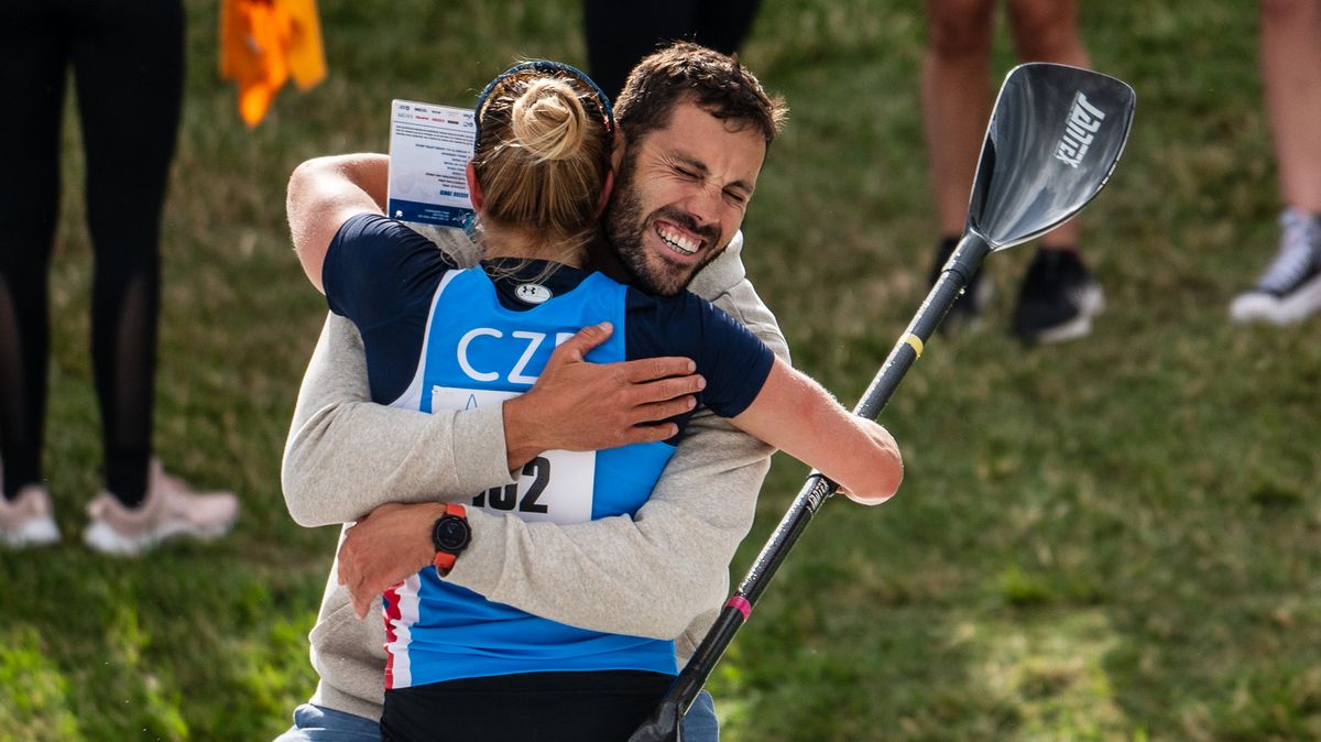 Pařížská romance na vodě. Po hvězdném Dostálovi si olympiádu vyjela i jeho partnerka!