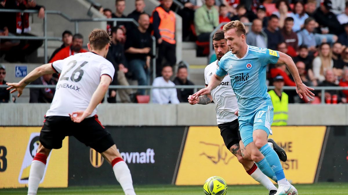 Český fotbalista Medveděv se vrátil ze Soči do Slovanu Bratislava