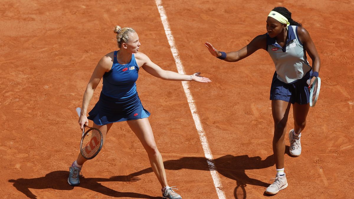 Provizorní česko-americký pár s trofejí. Na první turnaj to bylo dobré, líčila Siniaková