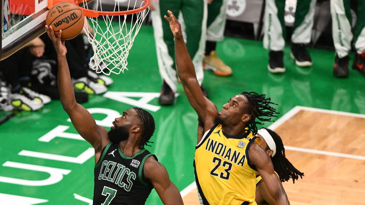 Brown 40 body pomohl Bostonu k druhé výhře nad Indianou v semifinále NBA