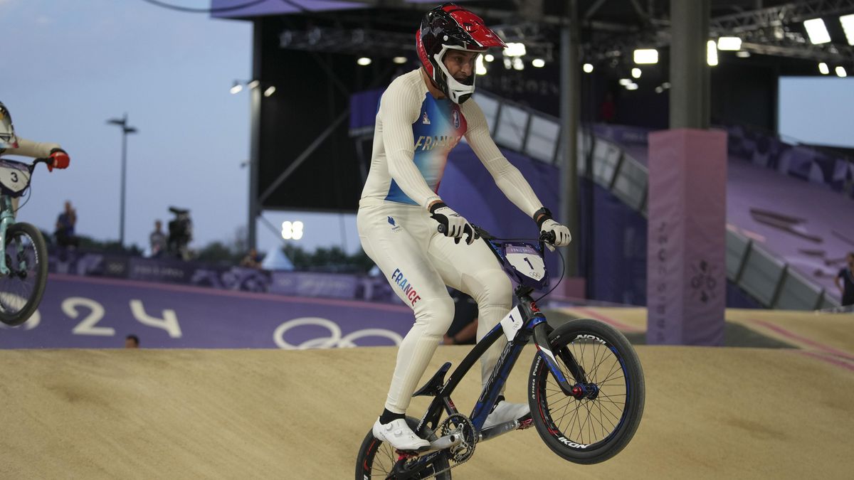 Olympijskými šampiony v bikrosu jsou Francouz Daudet a Australanka Sakakibaraová