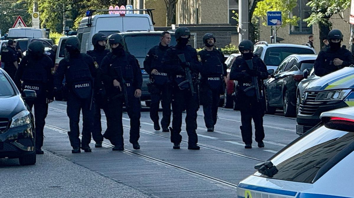 Fotbalistům Ajaxu kvůli stávce policistů odložili další zápas