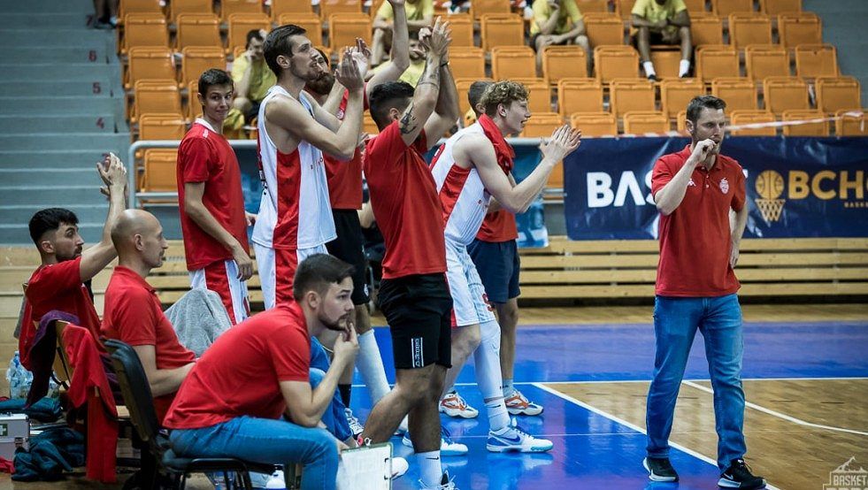 Brno si těsnou výhrou nad Pardubicemi pojistilo vedení v lize basketbalistů