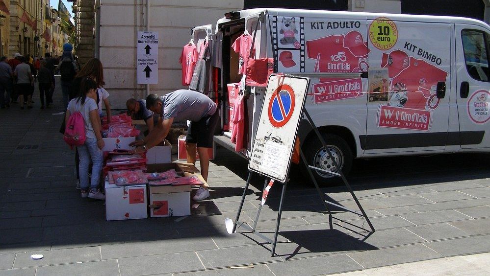 Divokou kartu na Giro d'Italia dostal i Kelemenův tým Tudor