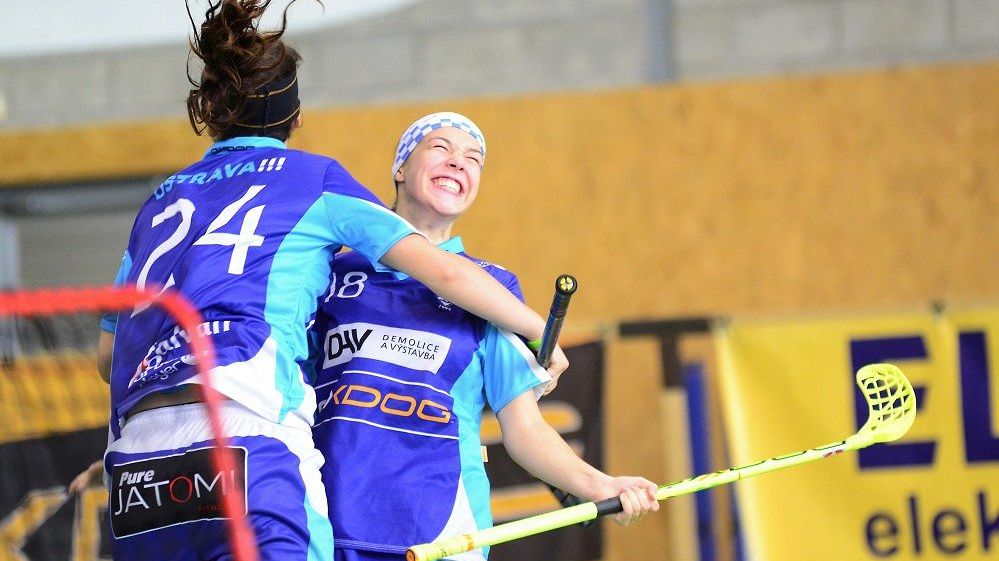 Florbalistky Vítkovic zdolaly Chodov v prodloužení a v semifinálové sérii snížily