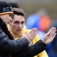 Trenér Sparty Vítězslav Lavička a Adam Jánoš během přípravného utkání s Vlašimí.