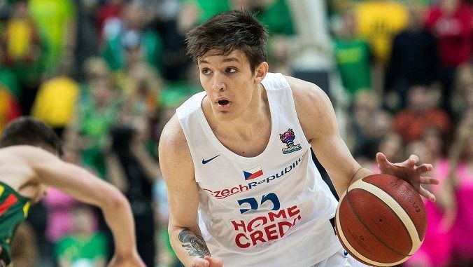 Angažmá Víta Krejčího v Minnesotě končí dřív než pořádně začalo. Konec v NBA?