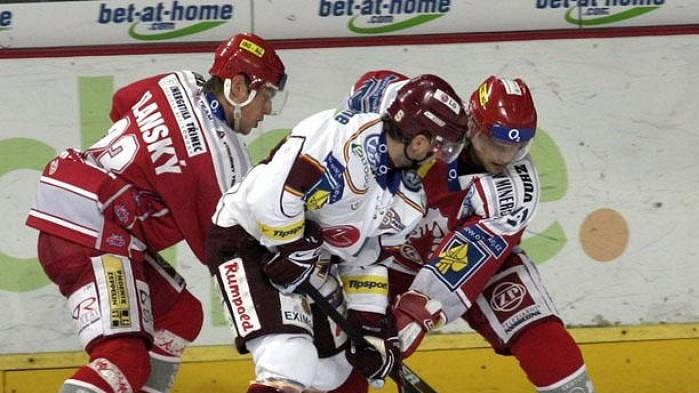 Pocta pro třineckou legendu. Pod strop stadionu vystoupá dres Jiřího Polanského
