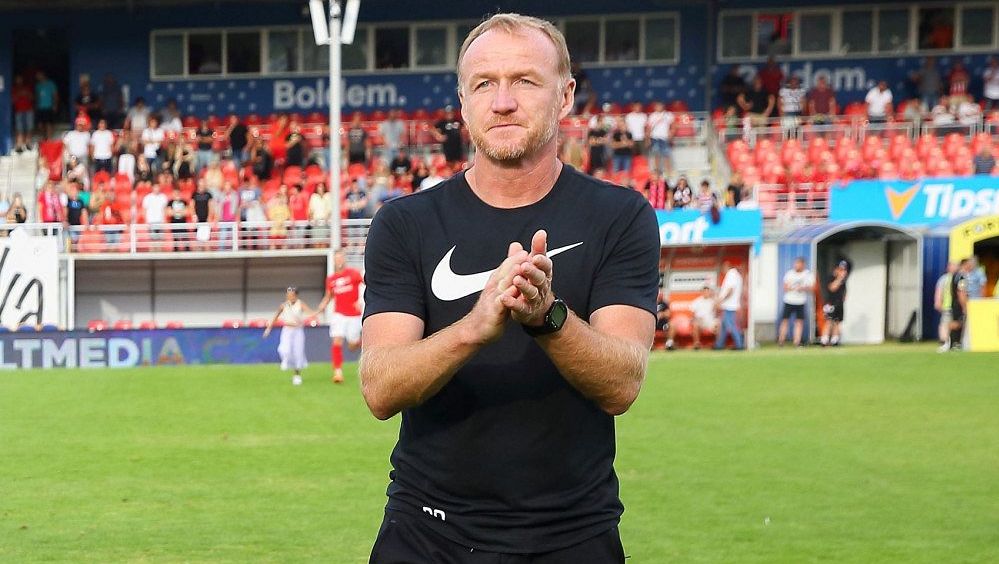 Posily na lavičce Slovácka. Přichází Dostálek i kondiční trenér, který urazil Radu