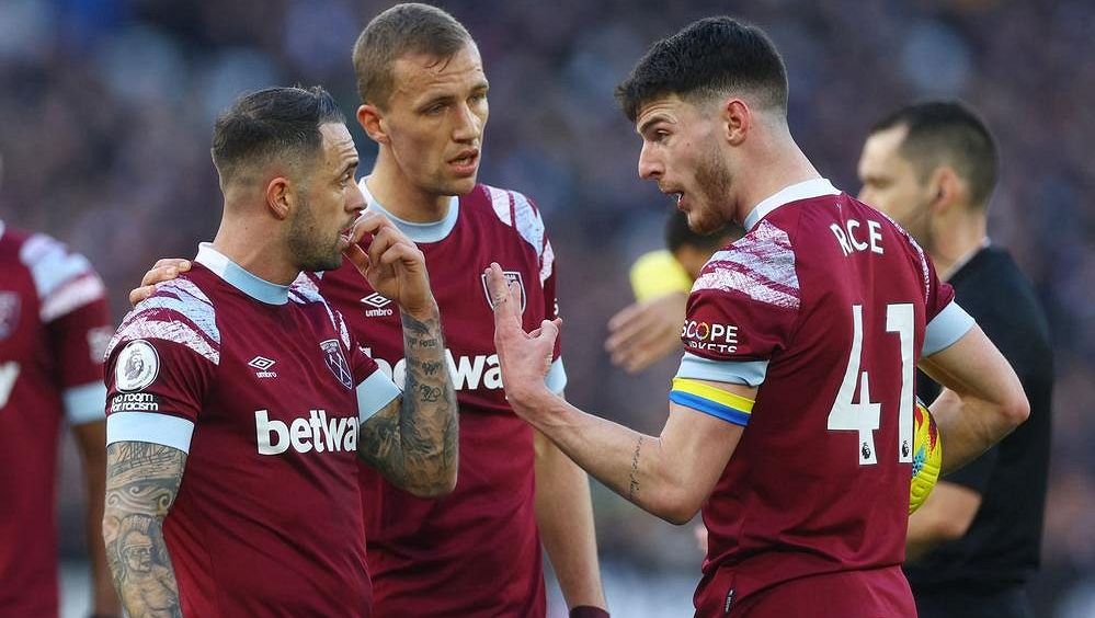 Starý dobrý West Ham! Šampaňské otvírat nebudu, je to jen začátek, uvedl kouč Moyes