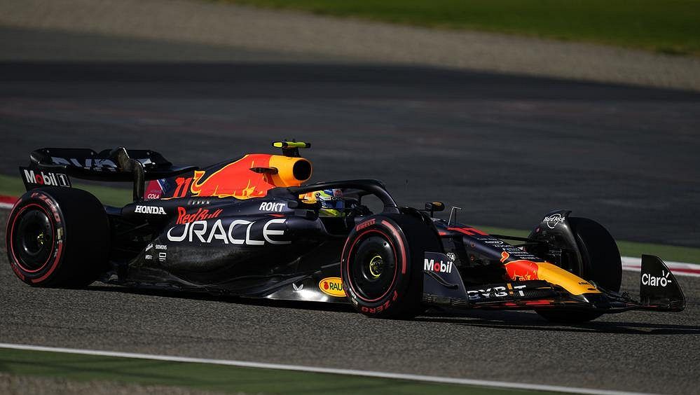 První trénink na GP Bahrajnu F1 vyhrál Pérez před Alonsem a Verstappenem