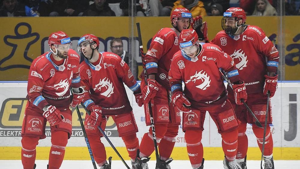 Smršť v první třetině rozhodla, Oceláři na Hané vládli