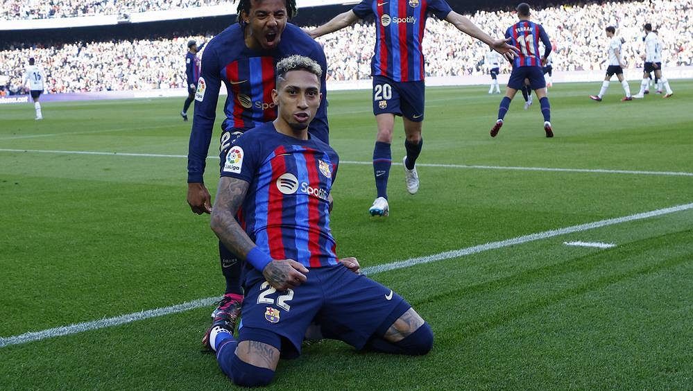 Barcelona navzdory dlouhému oslabení zdolala ve španělské lize Valencii
