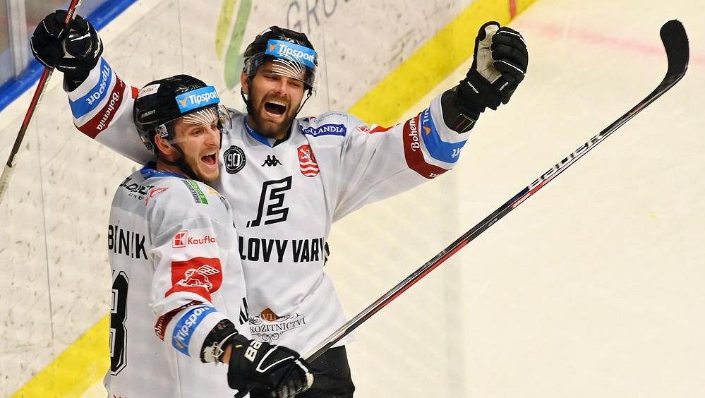 Autor hattricku Koblasa si pochvaloval, že Vary nerozhodil výpadek. Rvačky na tribuně si nevšiml