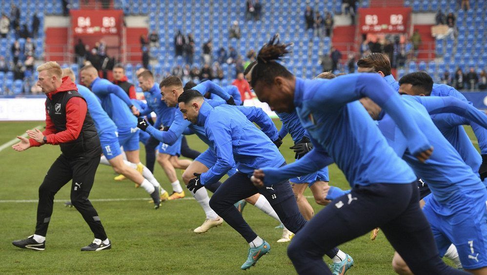 Oddych během pauzy? Hráči Baníku dostali v Polsku pořádně do těla