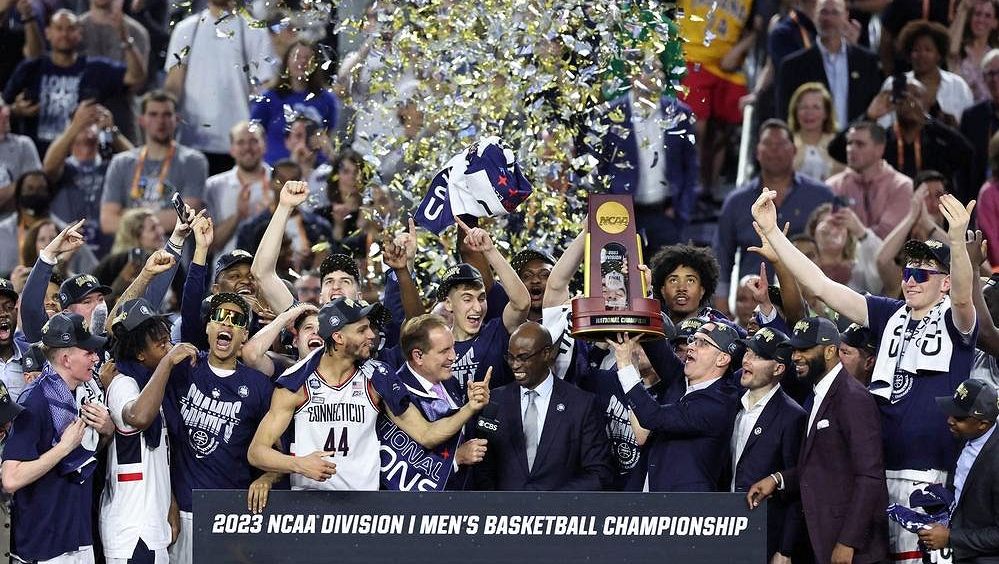 Basketbalisté Connecticutu popáté ovládli americkou univerzitní ligu