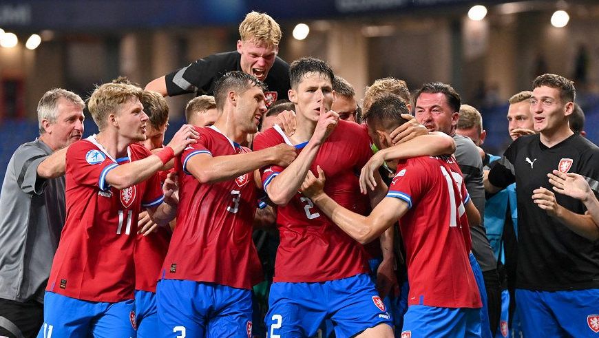 FOTBAL ONLINE: Jednadvacítka může na ME po 12 letech projít ze skupiny, s Izraelem jí stačí bod