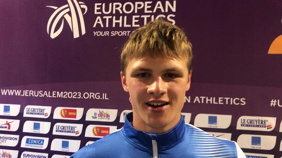 Půlkař Dudycha získal zlato na ME juniorů, štafety juniorek přidaly dva bronzy