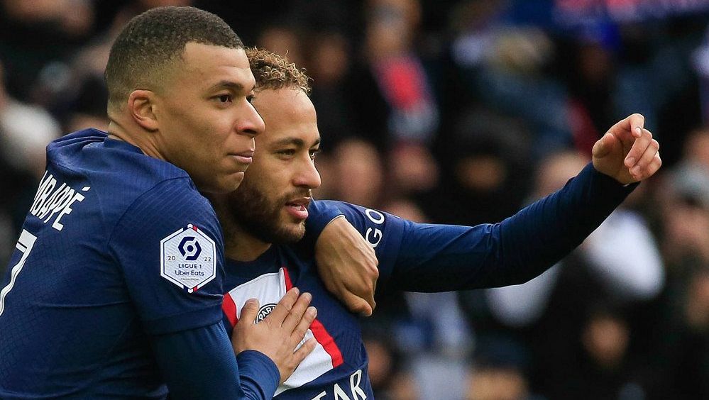 Mbappé a Neymar chybí v nominaci PSG na první ligové kolo