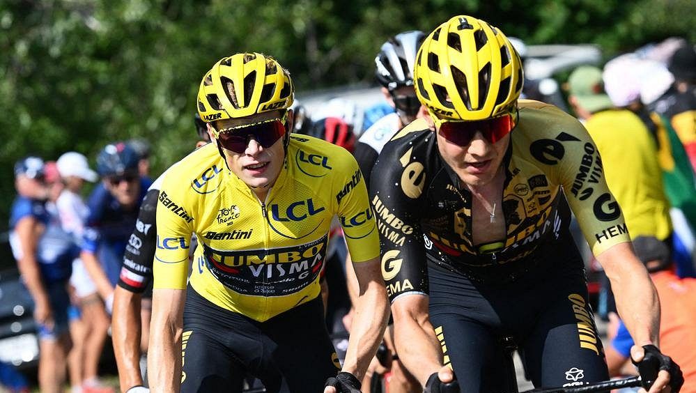 TOUR ONLINE: Vingegaard už jen dojede pro korunovaci do Paříže. Poslední šance pro sprintery