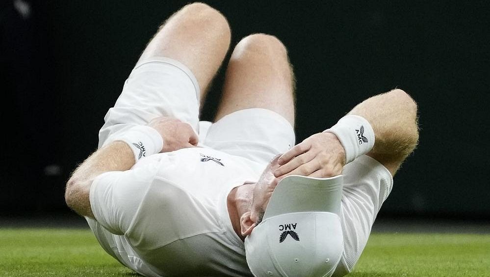 Ruud – Broady 4:6, 6:3, 6:4, 3:6, 0:6, Stjernen falt til bakken og skremte Wimbledon.  Så tok hun ledelsen og måtte legge seg til å bu fra fansen