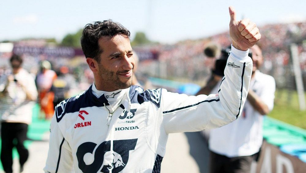 Pilot F1 Ricciardo se po operaci ruky vrátí zřejmě až za měsíc v Kataru