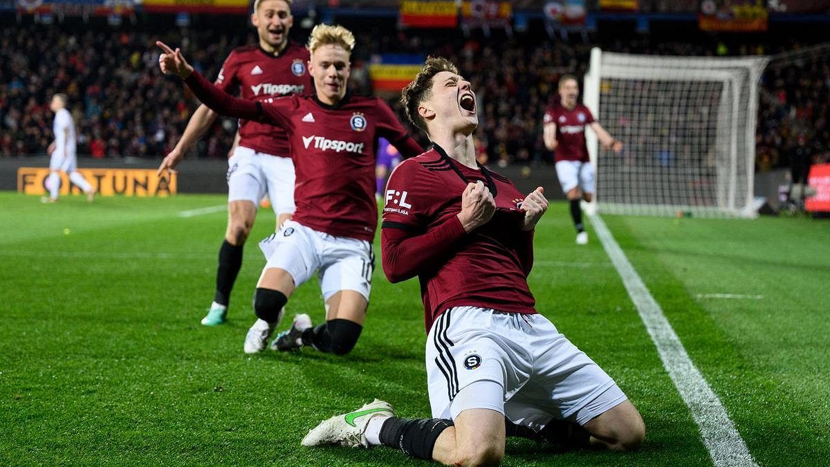 Krejčí je hráčem měsíce ve fotbalové lize, mezi trenéry vyhrál v dubnu Frťala