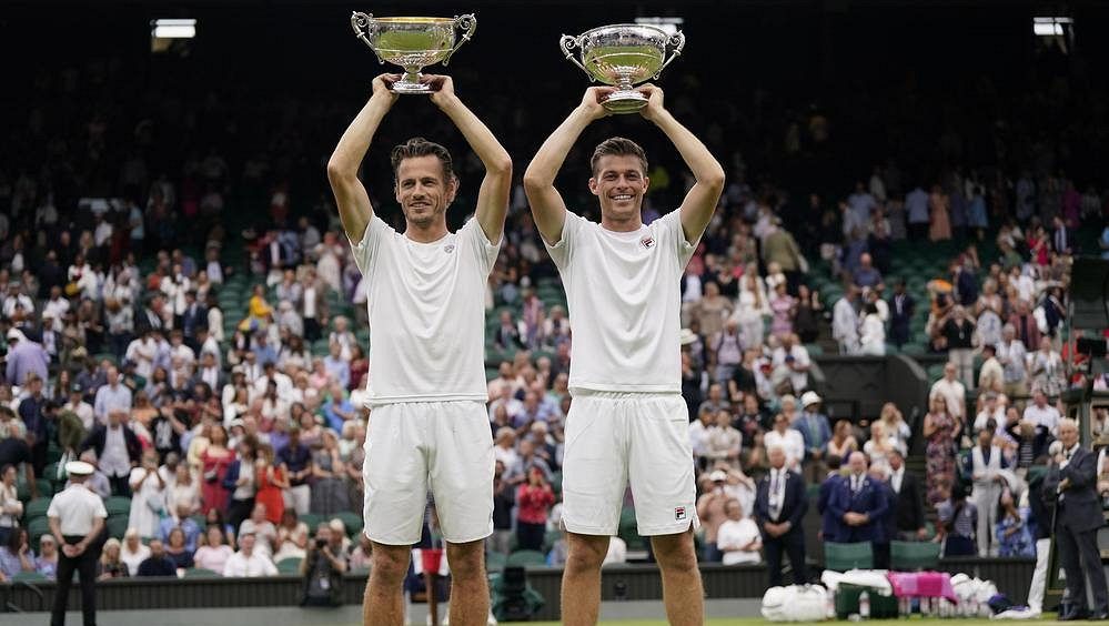 Wimbledonskou čtyřhru ovládli Nizozemec Koolhof s Britem Skupským