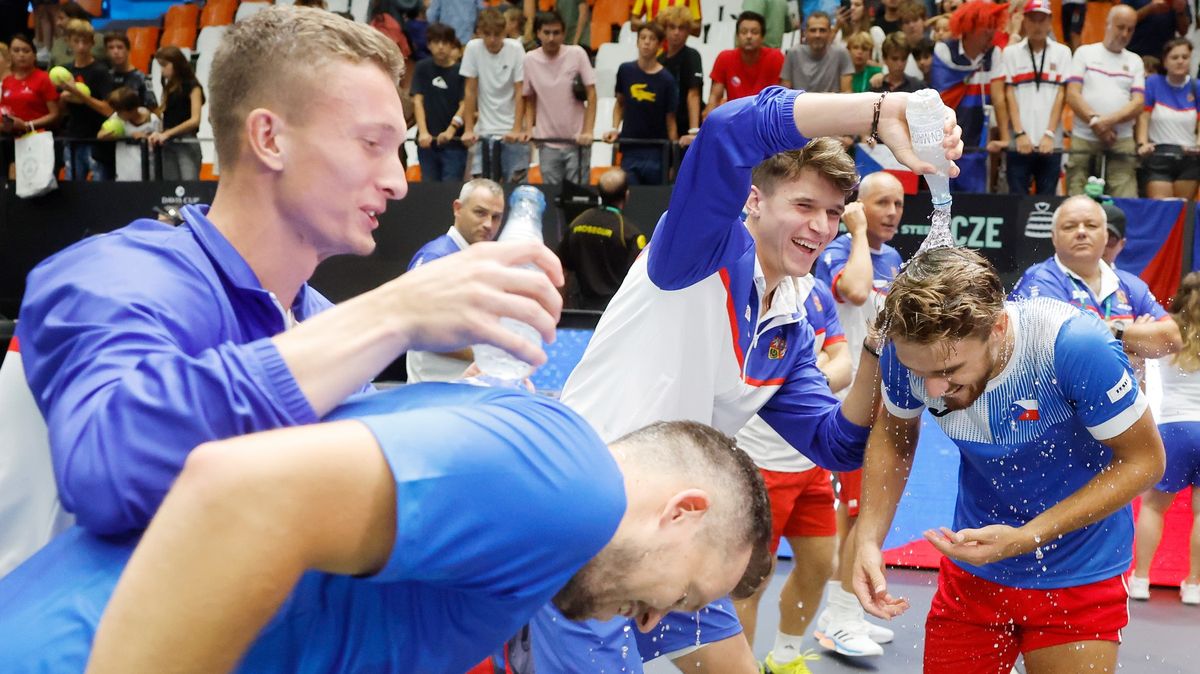 Velmoc už se chystá. Český tenis čeká ve Španělsku finálový dvojboj
