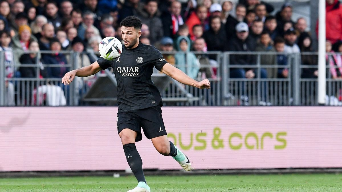 PSG uplatnil opci na útočníka Ramose, Benfica za něj může dostat dvě miliardy