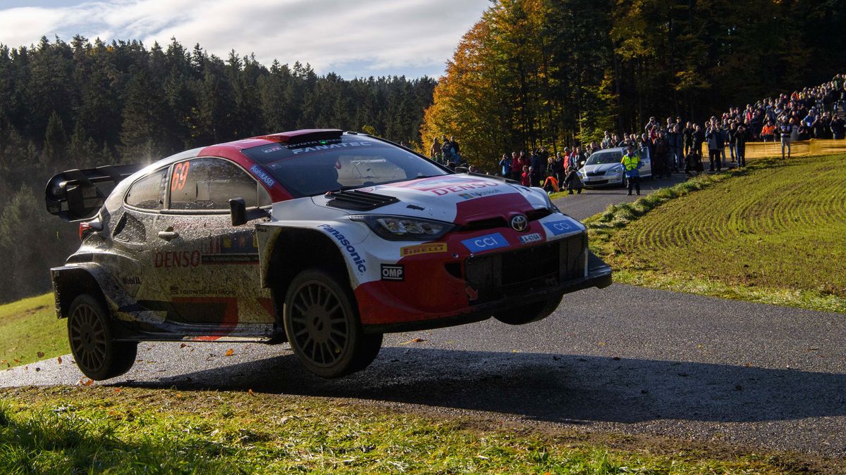 Rovanperä obhájil titul, rallye v Praze organizátoři přirovnali ke koncertu Rolling Stones