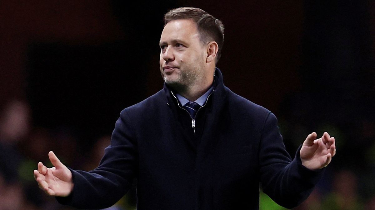 Beale skončil jako trenér fotbalistů Rangers a proti Spartě je nepovede