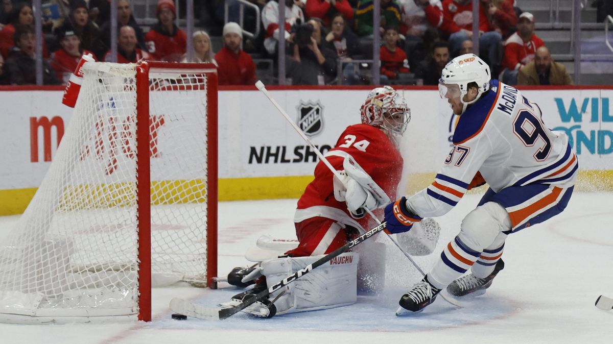 Connore, ti kluci mají rodiny! McDavid proti Detroitu vystřihl další parádu