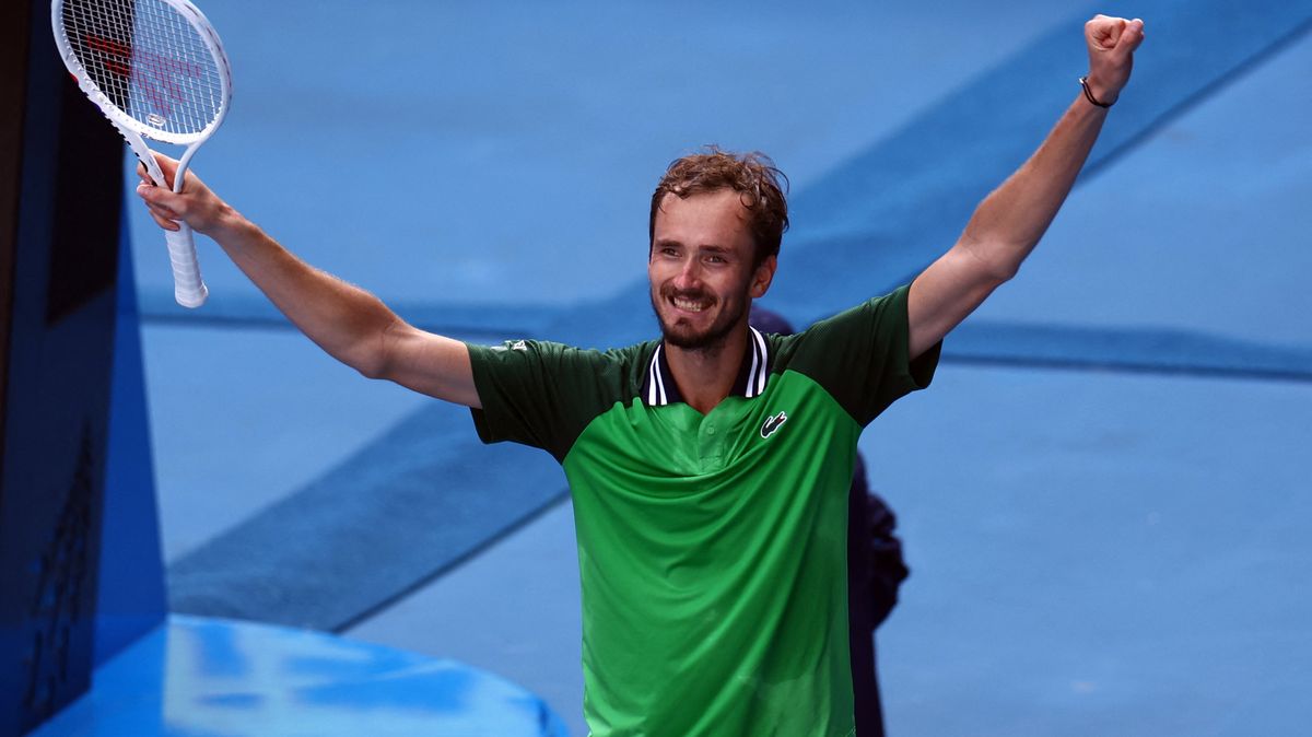 Medveděv po pětisetové bitvě slaví. Zahraje si o finále Australian Open
