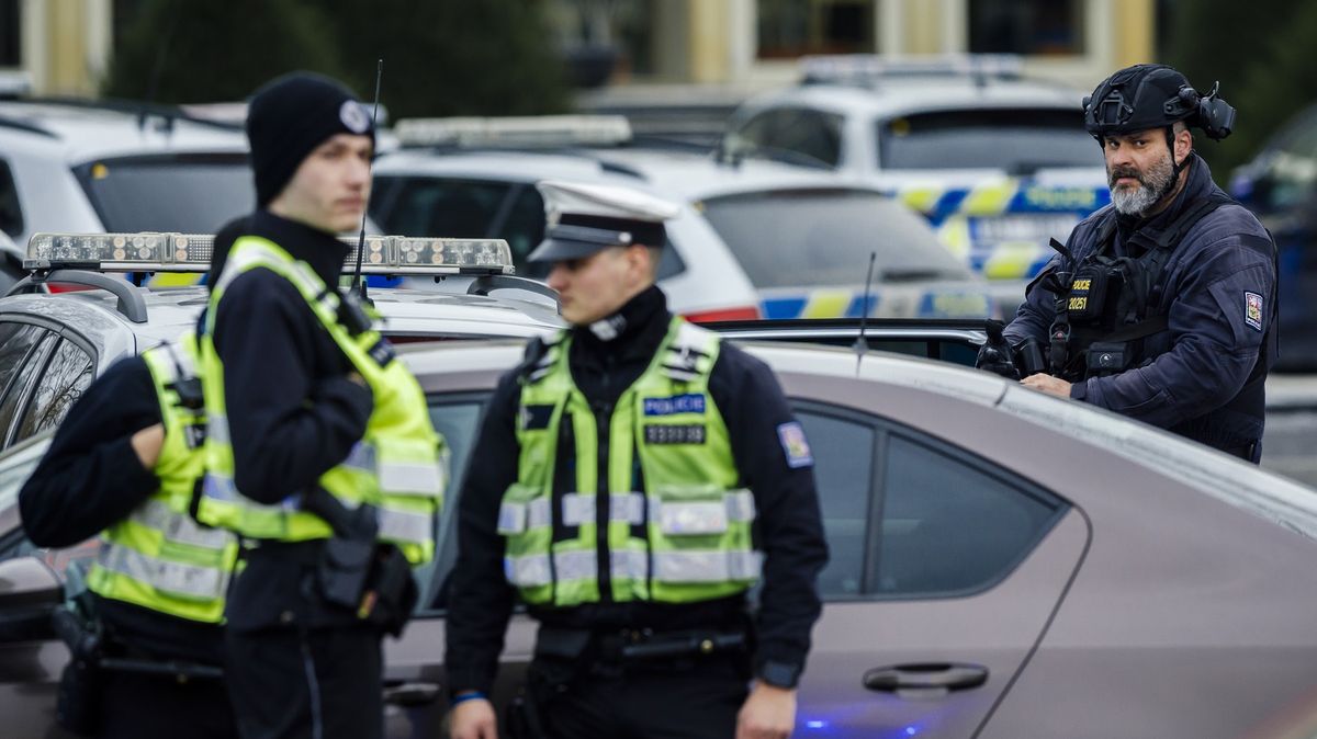 Útok na fotbalového fanouška v Budějovicích má dohru. Policie obvinila členy agentury
