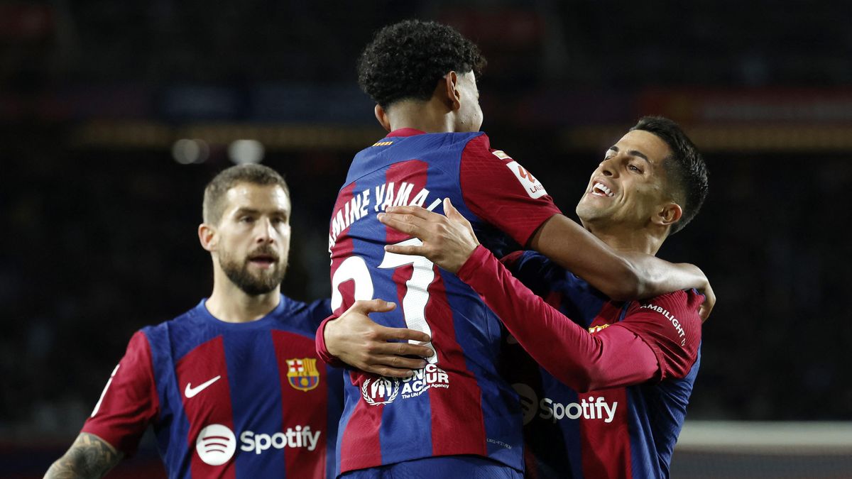 Neapol hostí v osmifinále Ligy mistrů Barcelonu, Porto přivítá Arsenal