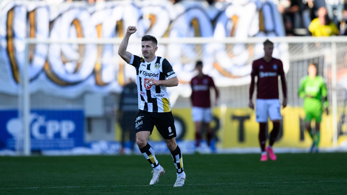 Divácké renesanci ligy pomáhá i Hradec. Chystá se prodej klubu, je k mání