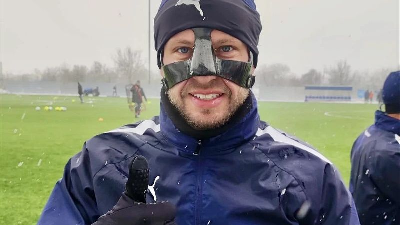 Kadlec si na Hané zlomil nos, proti Bohemians nastoupí s maskou. Navrátilovi přeje brzké uzdravení