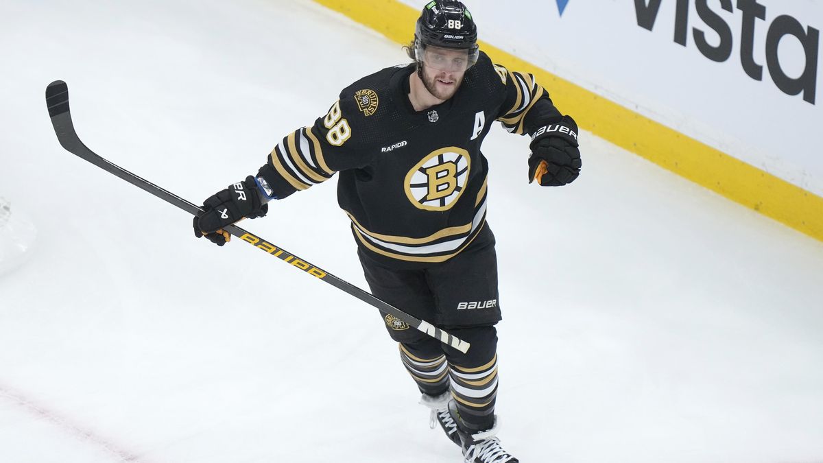 Pastrňák se blýskl gólem a dvěma asistencemi. Boston ale nakonec prohrál