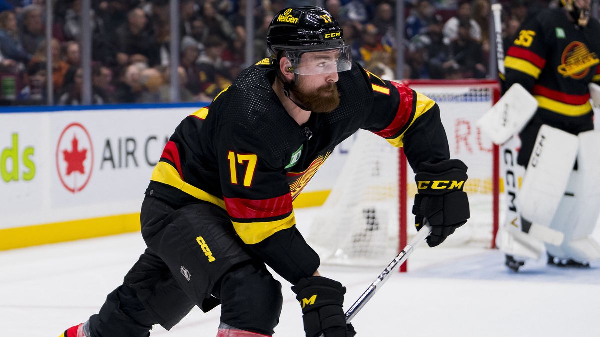 Hronek dohlíží na proměnu Canucks. Úžasný hráč, tvrdí kapitán