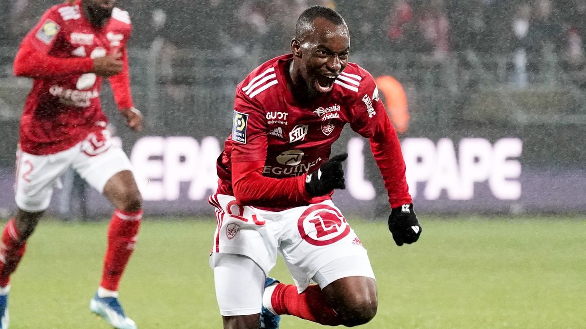 Doumbia z Brestu nastřílel čtyři branky za poločas, PSG vyhrál díky Mbappému