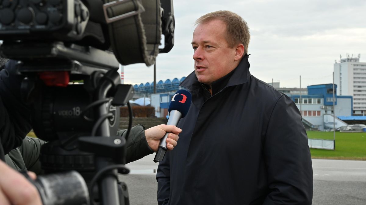 Výpověď v datové schránce? Trenéry jsme kontaktovali, reaguje ředitel Boleslavi