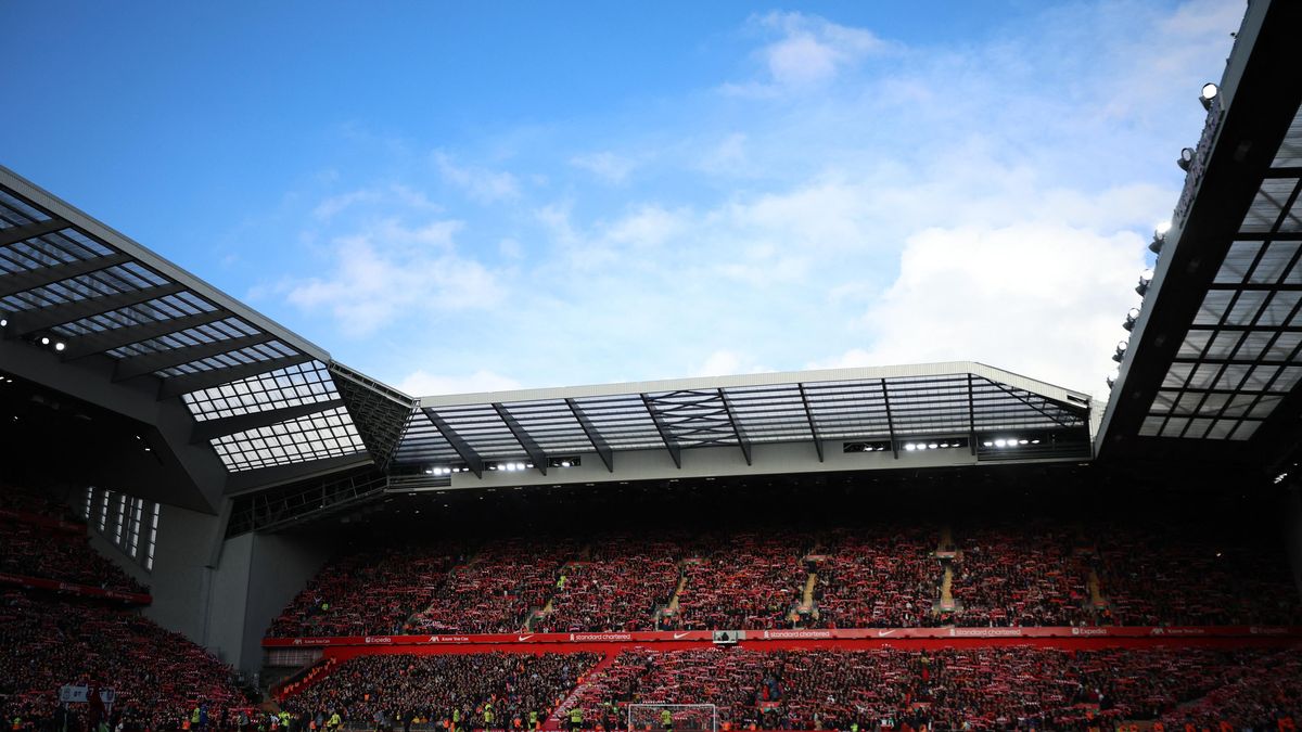 Liverpool svěří těžce nemocnému kouči Erikssonovi zápas klubových legend