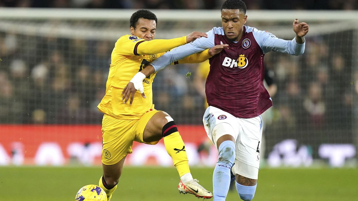 Aston Villa zachránila bod s posledním Sheffieldem až v nastavení